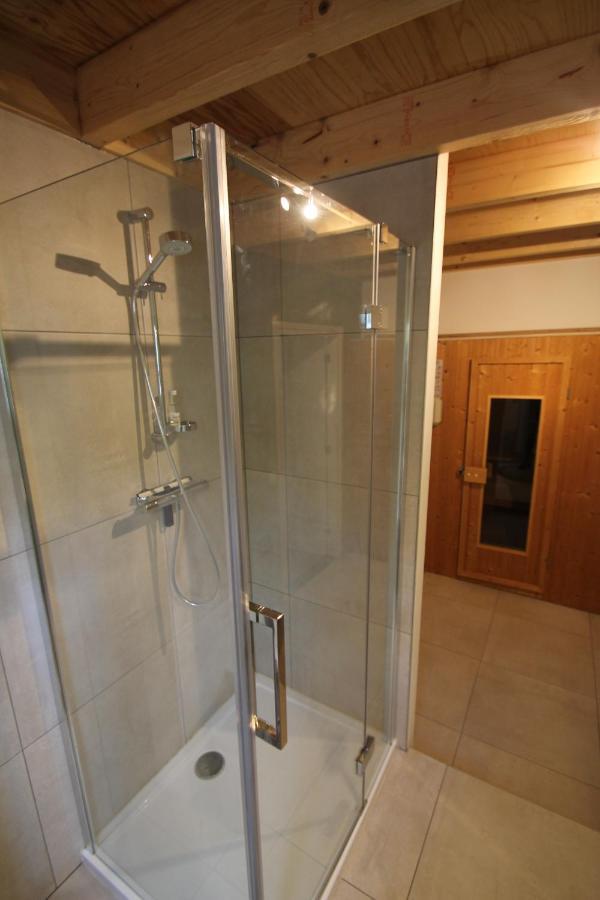 Appartamento Karin's Kruidenhoeve Kamille Met Finse Sauna Lutten